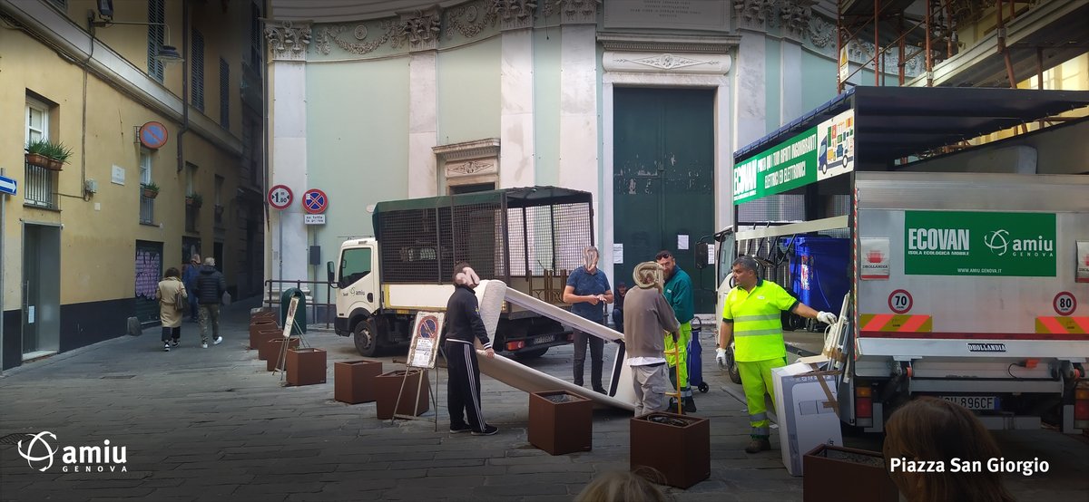 AmiuGenova's tweet photo. #ECOVAN
Un servizio facile e veloce. Vicino a casa. 😏
Conferisci i tuoi rifiuti ingombranti, elettrici ed elettronici ai nostri camioncini nelle strade e piazze di #Genova.
➡Consulta il calendario: https://t.co/9F0BiWODXW
@ComunediGenova https://t.co/ly38z67X5u