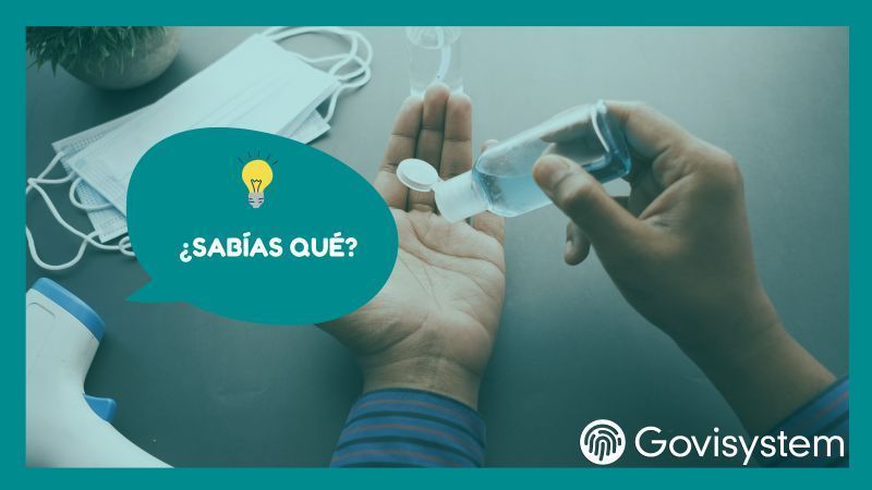 Los microbios pueden transferirse más fácilmente con las manos mojadas. Las manos deben secarse después del lavado. La mejor forma de secarse las manos sigue siendo poco clara,existen pocos estudios sobre el secado de las manos, y los resultados de estos estudios no coinciden.