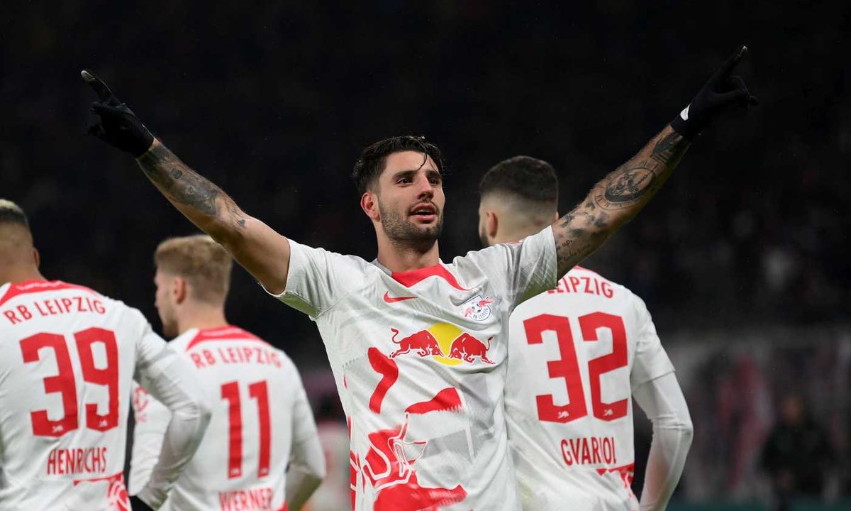 “For half that price, Liverpool might be able to sign a midfielder who is not only more versatile, but has several more advantages over Bellingham this summer in Dominik Szoboszlai.” [<a href="/BenBocsak/">Bence Bocsák</a> for <a href="/Liverpoolcom_/">Liverpool.com</a>]