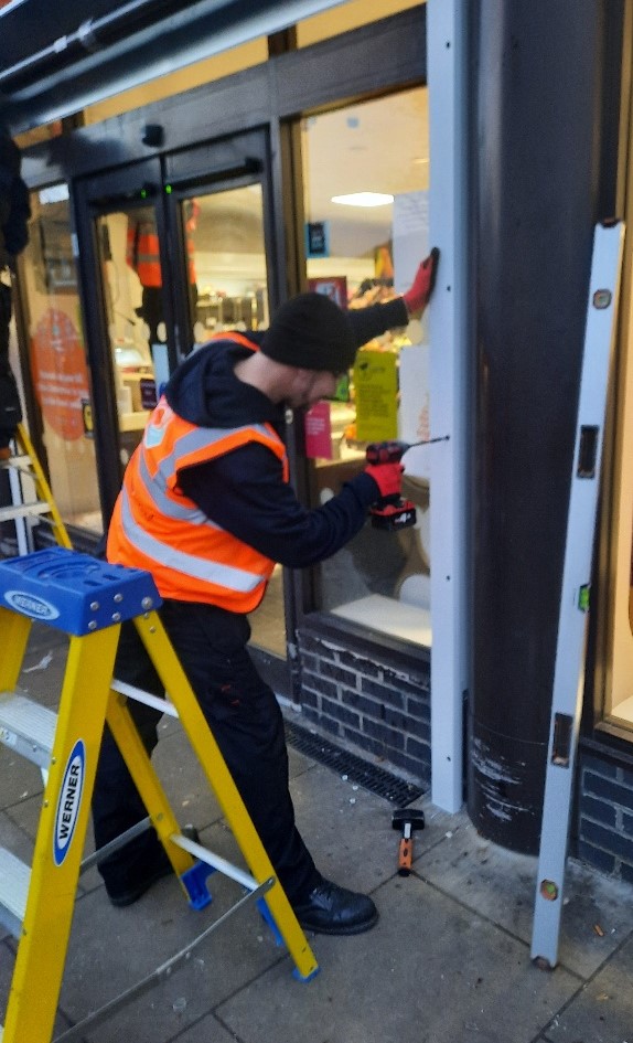 Another day of refits for the Trellidor team. Customer service is always top of our list of priorities and our team are available for call outs 24/7 #customerservice #Doors  #security #securitydoors #retailsecurity #lossprevention #fraudprevention #retail #retailsolutions