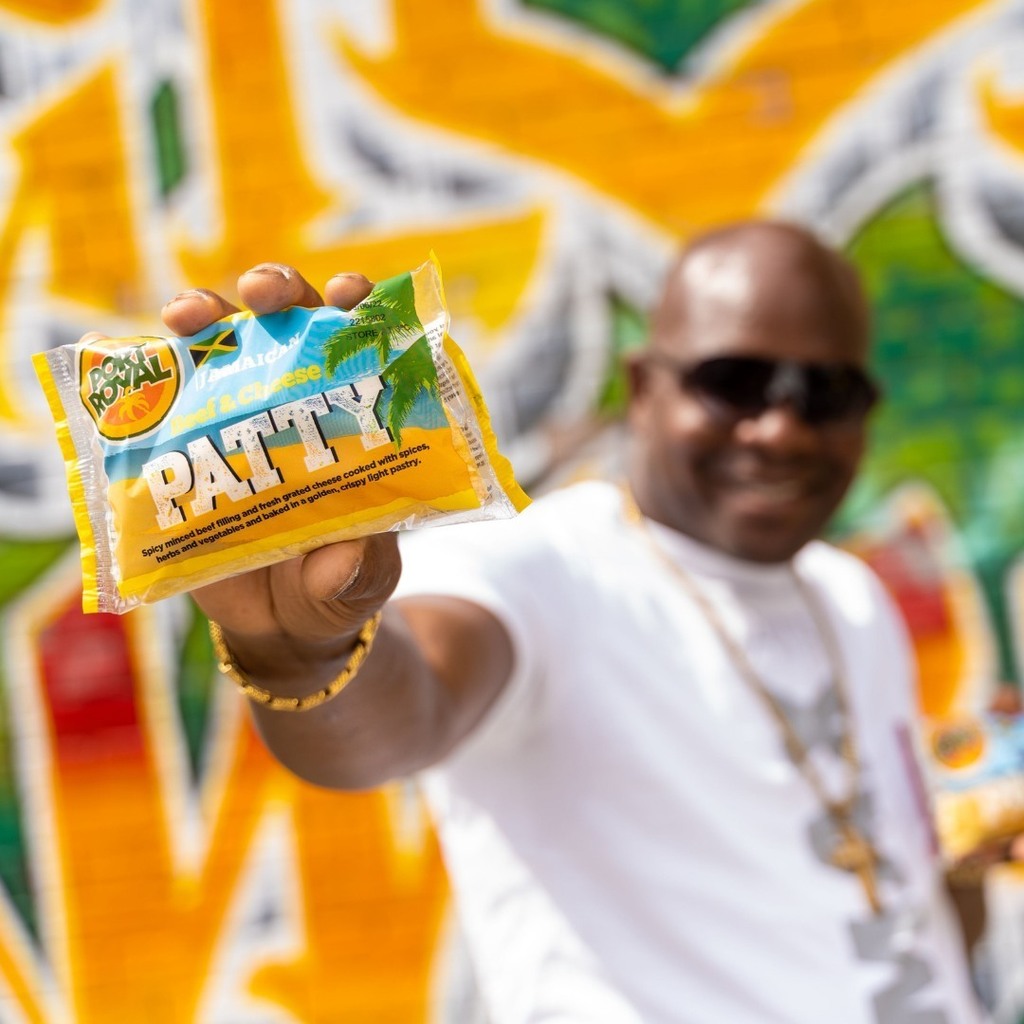 The taste of the Caribbean, all in one delicious patty 🏝⁠
⁠
Beef &amp; Cheese! Our delicious beef patty with melted cheddar and we know that cheddar is better! :)⁠
⁠
Say Cheese!!!⁠
.⁠
#PortRoyal #PortRoyalPatties #Jamaica #JamaicanFood #Pies #FlakyPastry #Pasty #Halal #Halal…