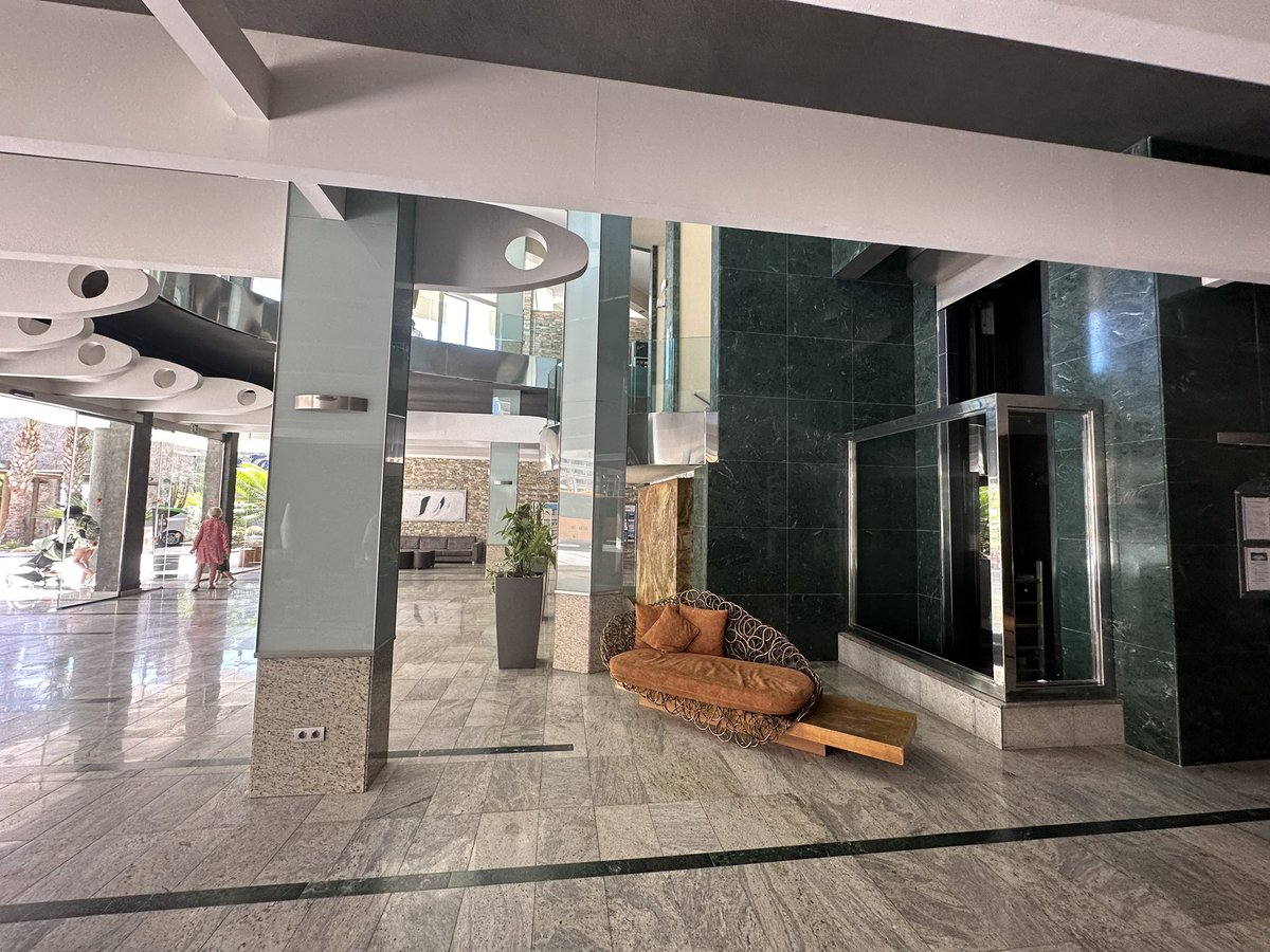 BadToxic's tweet photo. #CheckingIn in our #hotel #ValleTaurito.

#ParadiseHotel #lobby #reception #Rezeption #Empfang #Einchecken #vacation #trip #travel #Reise #Holliday #urlaub #Canaries #CanaryIslands #Canary #GranCanaria #island #Insel #Taurito #Spain #Spanien https://t.co/L3F471OAwD