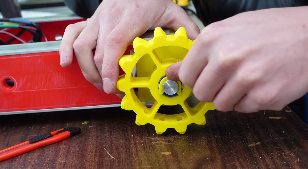 ff3dprinters's tweet photo. 👏👏@rctestflight just built the the fastest R/C tracked vehicle in the world, with the help of our engineering-level 3d printer #Guider3Plus.
Read the complete story at https://t.co/m38HaxWjKn
View the complete project video at https://t.co/4KnlRBHGJA
#Flashforge #RC https://t.co/CRcAURTsgd