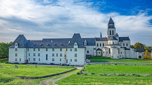Frans leren van de ‘Nonnen van Vught’ in een abdij aan de Loire. Die kans krijg je van zondag 1 tot en met zaterdag 7 oktober tijdens de taal- en cultuurreis die we aanbieden in samenwerking met Scott Bilsen Travel. reginacoeli.nl/taalcultuurreis
#frankrijk #fransetaalencultuur