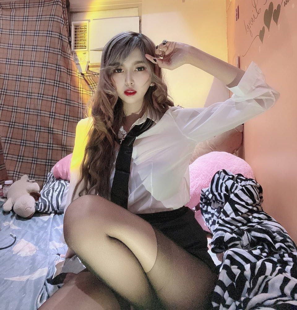 chao889's tweet photo. Sandara (406)
年龄：19岁
身高：160cm
胸围大小：34B

大学生妹兼职，服务好，皮肤白嫩，配合度高，听话，能酒能舞，纤细身材骨感萝莉轻松驾驭
飞机： https://t.co/PDc6FJb3wL
 app      https://t.co/hFSzFBX0gI https://t.co/Eoxc6VAl1h
