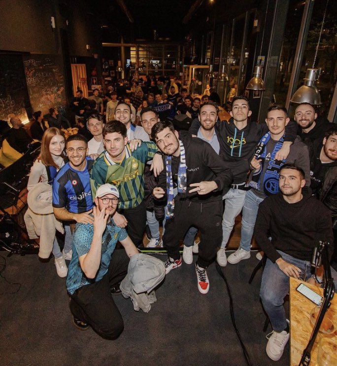 AmalaTV_'s tweet photo. Un'altra serata che ci porteremo come ricordo, un'altra vittoria da aggiungere agli eventi della #Famala.
Grazie a @DiveEsportsGG e @spank_mi per averci permesso di viverla con la community,
e grazie ad ogni persona che ha scelto di condividere con noi queste emozioni, insieme. https://t.co/SJX6aEBWOn