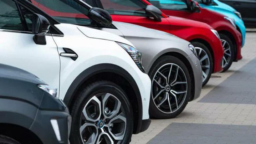 Türkiye ikinci el online binek ve hafif ticari araç pazarında satışlar, geçen ay 2022'nin aynı ayına göre yüzde 28 artışla 189 bin 643 adet olurken, fiyatlarda da yüzde 4,3 artış gözlendi.