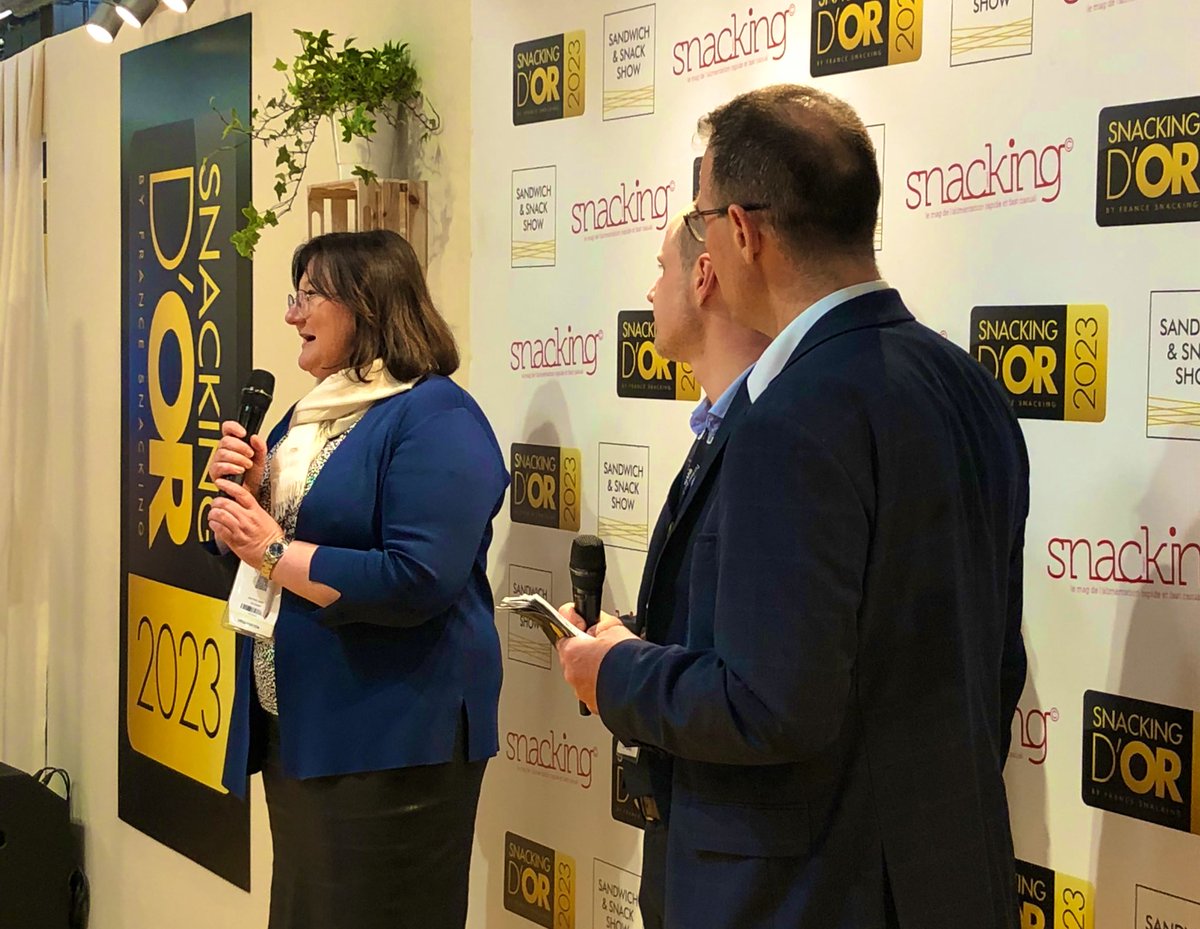 CateMarketing's tweet photo. [Événement] Les Snacking d’Or 2023 by @francesnacking, c’est ce mercredi 12 avril à 12h00 au @sandwichshows avec @FEDELEPaul ! « Un moment toujours incontournable de notre salon » selon @BeatriceGravier #InSnackingWeTrust #SnackingdOr https://t.co/gTyeTFc1I3