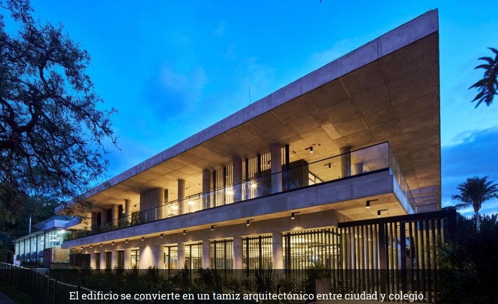 FelipeGPacheco's tweet photo. El Coliseo del Moderno en la calle 76 con 10 en Bogotá es un edificio tamiz entre la ciudad y el campus escolar. La transición espacial entre privado y público se logra con un antejardín verde de 6 mts de ancho densamente sembrado en reemplazo de un seto viejo y enfermo de pinos. https://t.co/MNVuqMsrFd