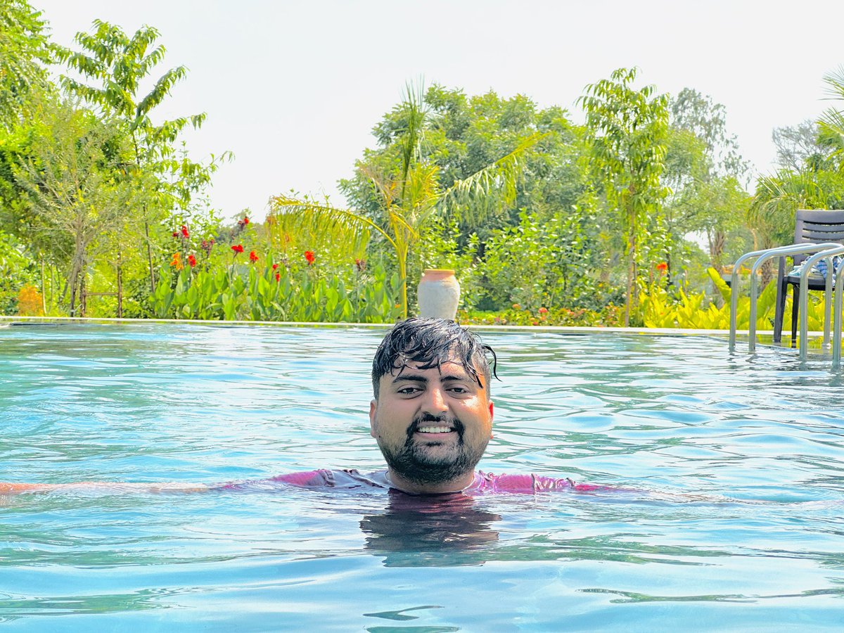 hetpate45868593's tweet photo. અત્તરની શીશી ગમે તેટલી મહેકતી હોય
પતંગિયા તેના પર કદી નથી બેસતા.

જેટલા ઓરીજીનલ રહેશો એટલા જ પ્રિય રહેશો.🛕🙏🏻

#hetpatel #hetpatidar #het_fan_club https://t.co/Cd3YZUOuSr