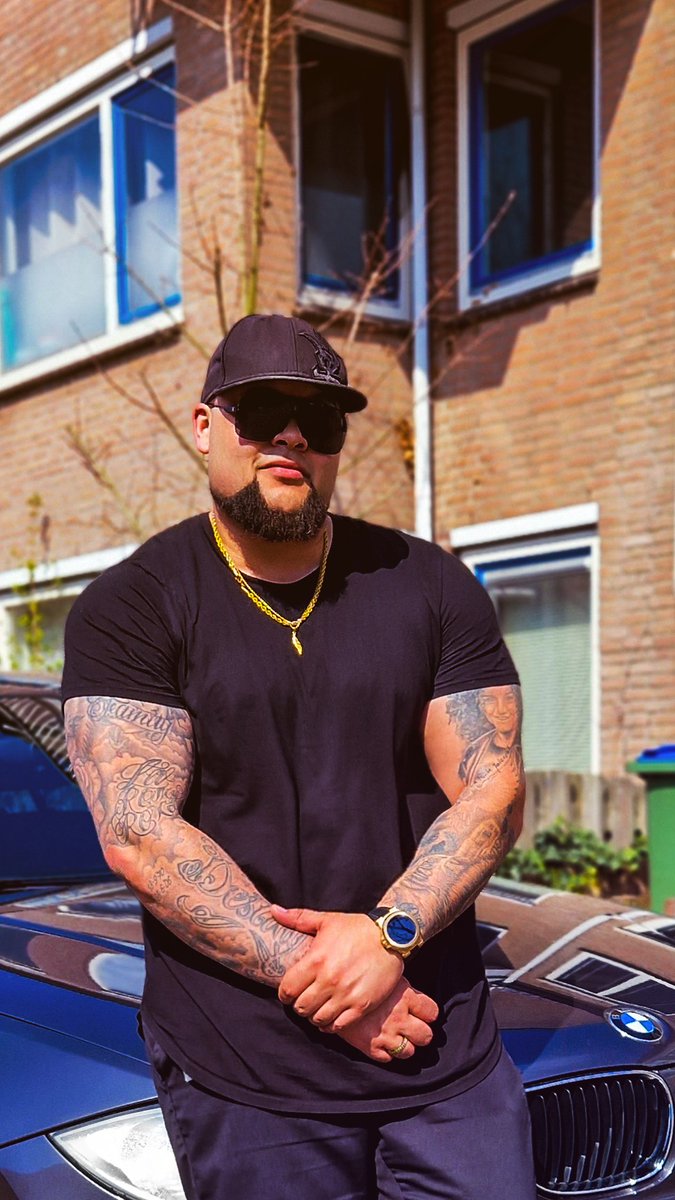 I have my health, my kids, peace of mind, a big house, a car and a good job. I am grateful 🙌🏽