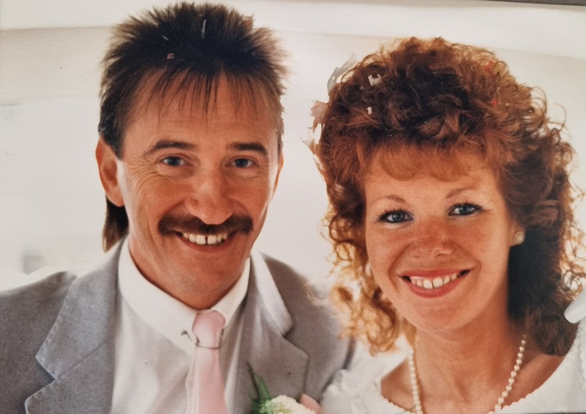 Paul Chuckle tweet media