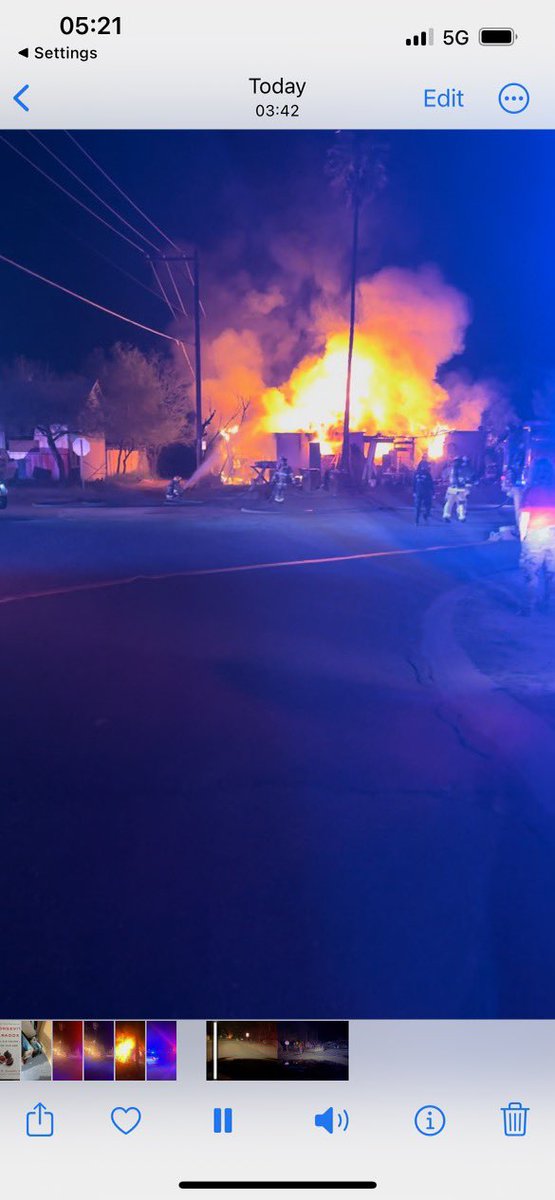 NorthwestFire's tweet photo. Crews responded to a mobile home fire in the area of W. Garnett St. and N. Tuttle Ave. after 3:30 this morning. Fire is now under investigation and there were no injuries. #NWFD @TucsonFireDept @GRFDAZ @PimaSheriff #autoaid https://t.co/dM6Zco5bdb