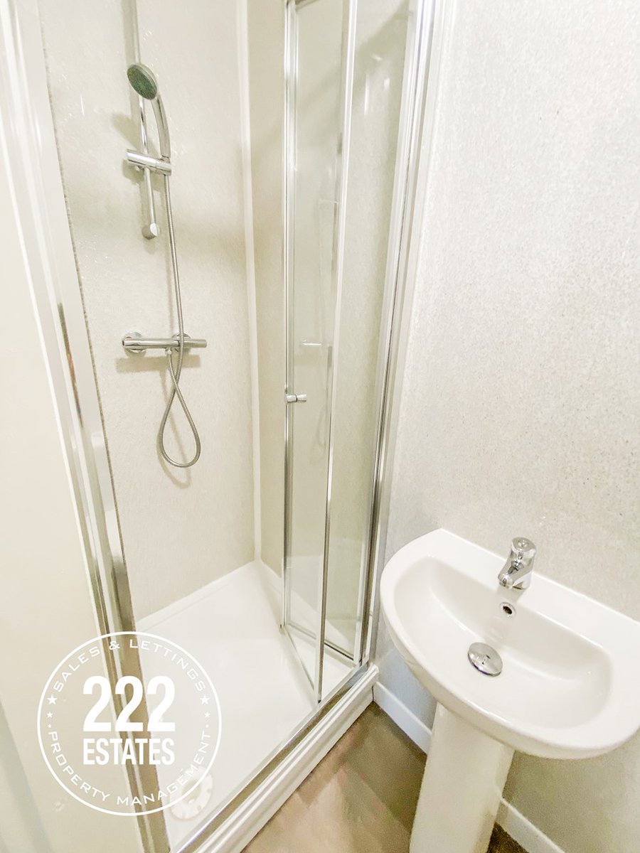 222Ltd's tweet photo. Luxury room close to the town centre including all bills and wifi! Virtual viewing available please contact 222 Estates to progress your interest! https://t.co/G8IxFiWEkl