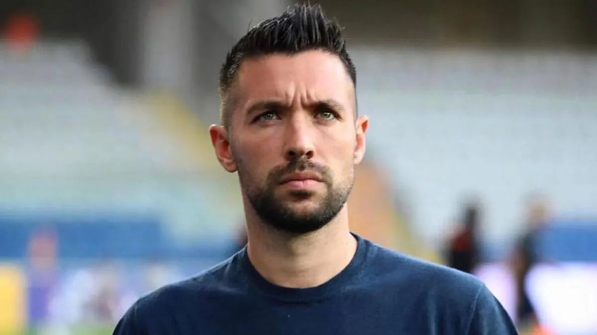 secondtierpod's tweet photo. Watford will sack Chris Wilder and replace him with Italian manager Francesco Farioli.

(Via: @footyinsider247)

#WatfordFC https://t.co/QILkDuerd1