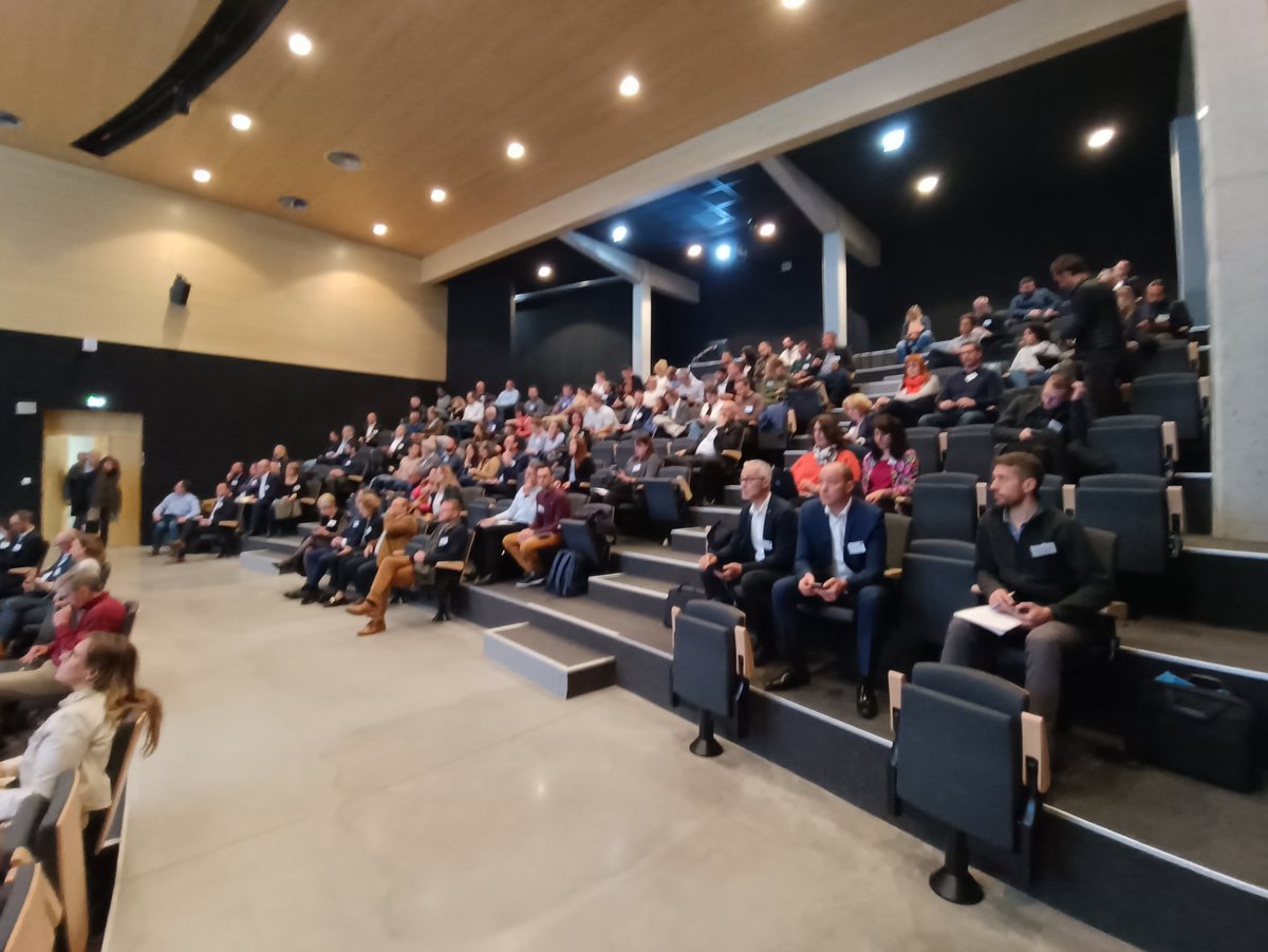 audouinc's tweet image. 💧 #Astee #Toulouse large public propice aux échanges avec les intervenants et les autres participants.
  ▶️ Toute la richesse des rencontres presentielles qui ont fait l'ADN de @_astee merci aux organisateurs !