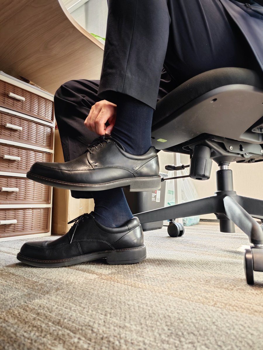 simon_socks tweet media