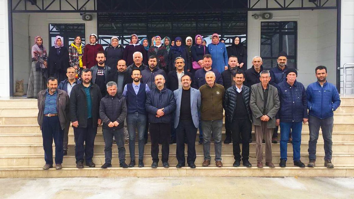 alucrahaber28's tweet photo. 🏫Yapımı TMSF tarafından üstlenilen Alucra Hacı Osman Erilli Anadolu İmam Hatip Lisesinin öğrenci velileri tamamlanan yeni okul binasını gezdi.

Detaylar:➡️ https://t.co/ACgug5DBXz

#Alucra #Alucrahaber #giresun #haciosmanerilliaihl #tmsf #velitoplantisi https://t.co/FTSlQ0lCrx