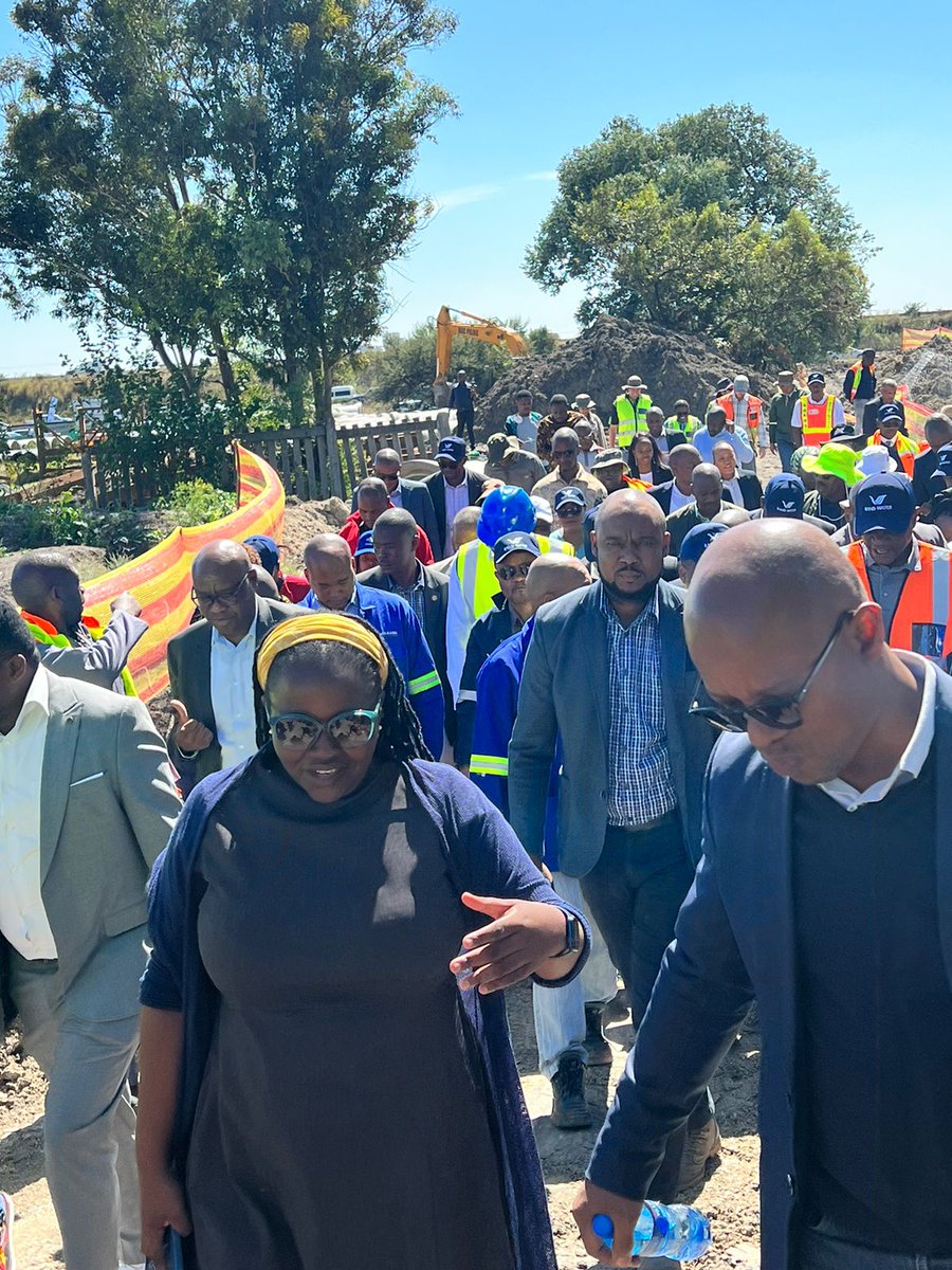 MaropeneRamo's tweet photo. 2nd oversight was at the Leeuwkuil Water Waste Treatment Works. 

Improved water &amp; sanitation system= improved livelihoods.

#DDMSedibeng
#PlanMonitorEvaluate https://t.co/WN7ZDMXsq7