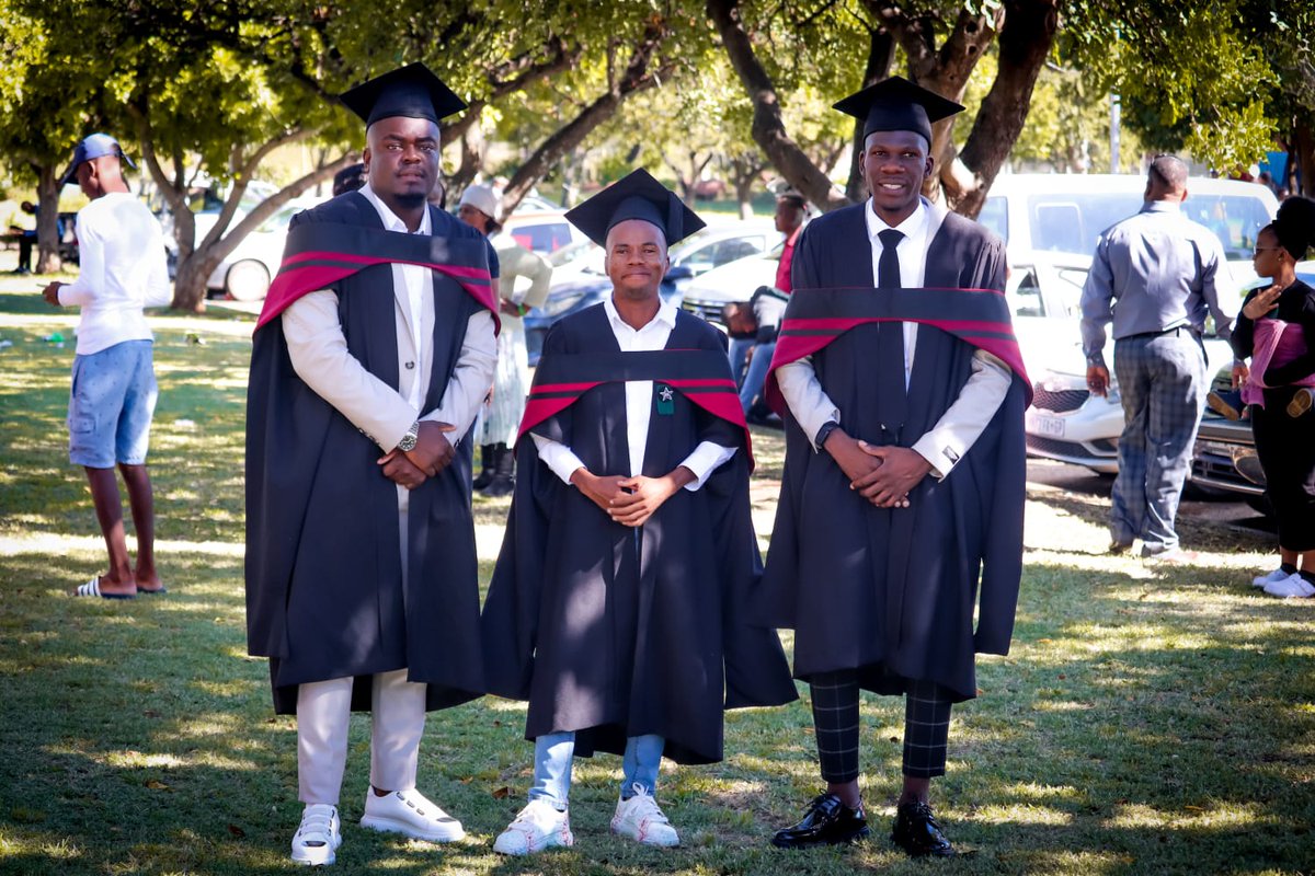 Bua_News's tweet image. Graduation Season started on the 10th April 2023 in Soshanguve South Campus. 
Congratulations🥳🎊🎉to all Graduates of the Tshwane University of Technology under the Faculty of Education in Soshanguve North Campus. We wish you all the best for the future. You are now TUT Alumnis