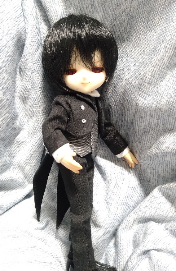 Leticia_Night's tweet photo. 有り難いことに受注に当選して、待ちに待った燕尾服が届きました✨
ぴったりに作られているので、体のラインがとてもきれいです😍
燕尾部分はワイヤー入りということで、形がつけやすくポージングがカッコよく決まります！

@UNDEUX_mondさん、どうもありがとうございましたm(_ _)m

#TailorUNDEUX着画 https://t.co/vmRuA3dVN4