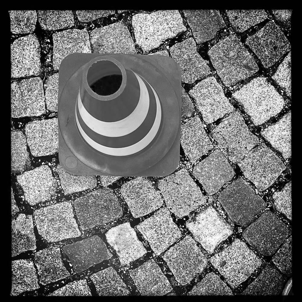 Raelsworld1's tweet photo. 'I'm your father' says the #hipstamatic #cone
@ShepNFTs @MoonAlgo #conelife #conetest https://t.co/EI6MN4hDXj