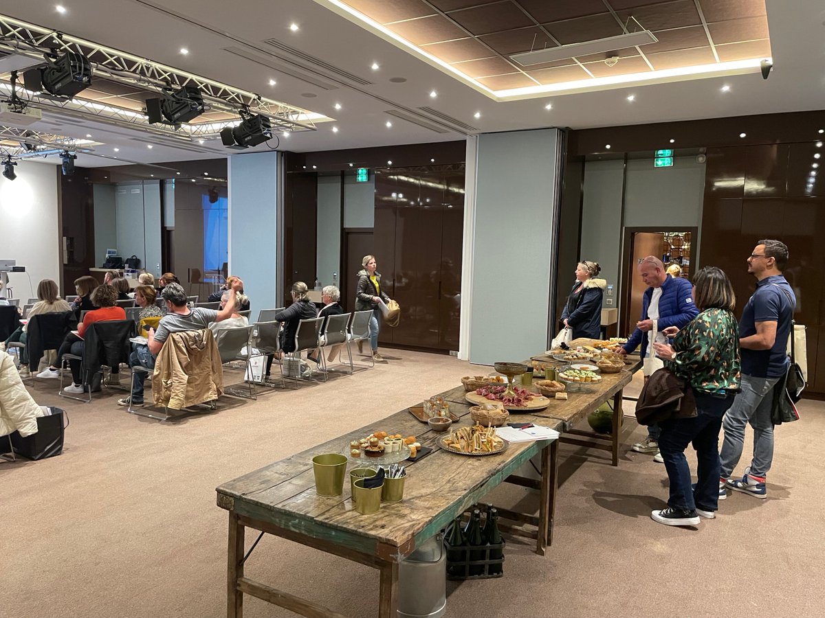 🤩 Hier soir, Flavie et Julien ont eu le plaisir de participer à l'Assemblée Générale organisée par le syndicat de la Fédération Nationale des Infirmiers du #vaucluse, qui s'est tenue au Novotel Hotels - Avignon Nord.

#FNI #idel #Infirmiers #engagement #hotels