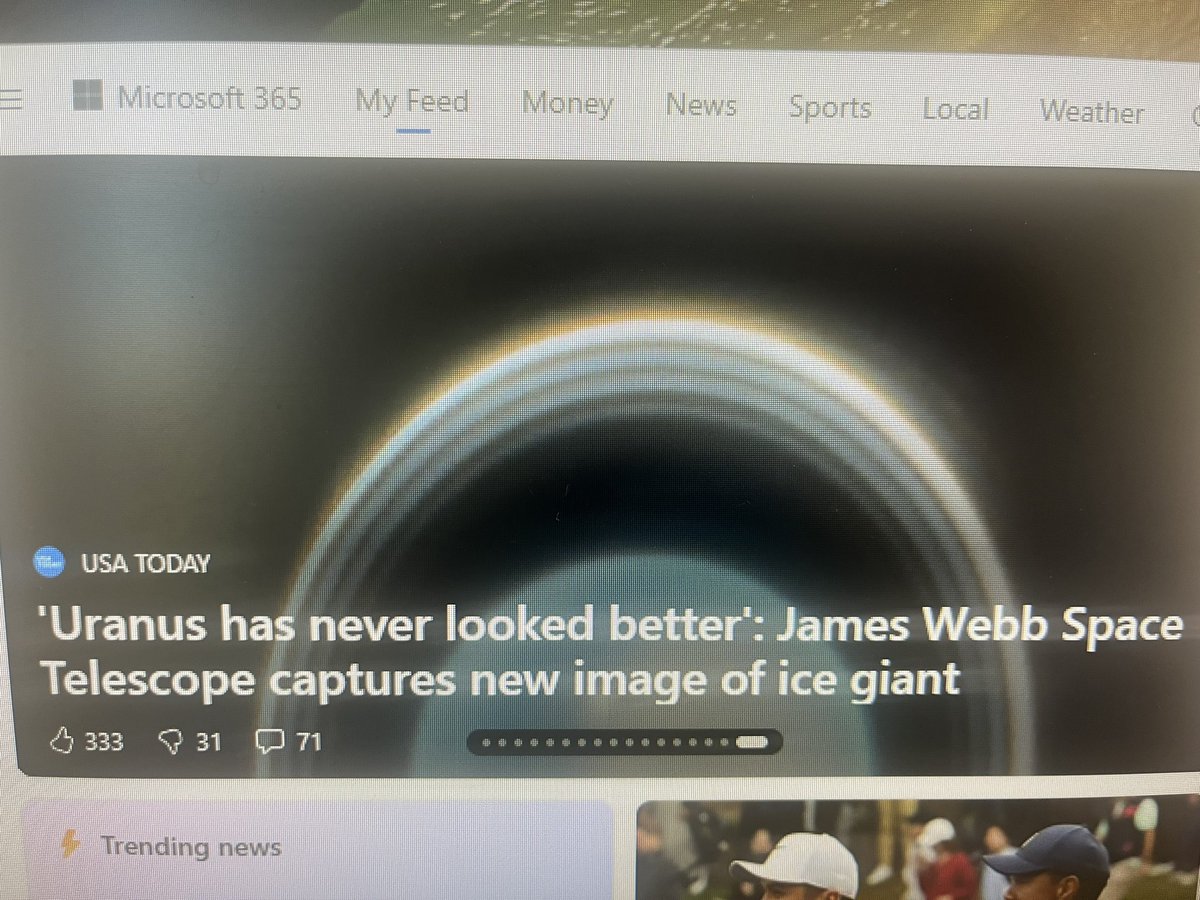 chriscoencomedy's tweet photo. I wouldn’t call it an ice giant, but thanks Space Telescope! #Uranus #mature https://t.co/6SBadADZp0