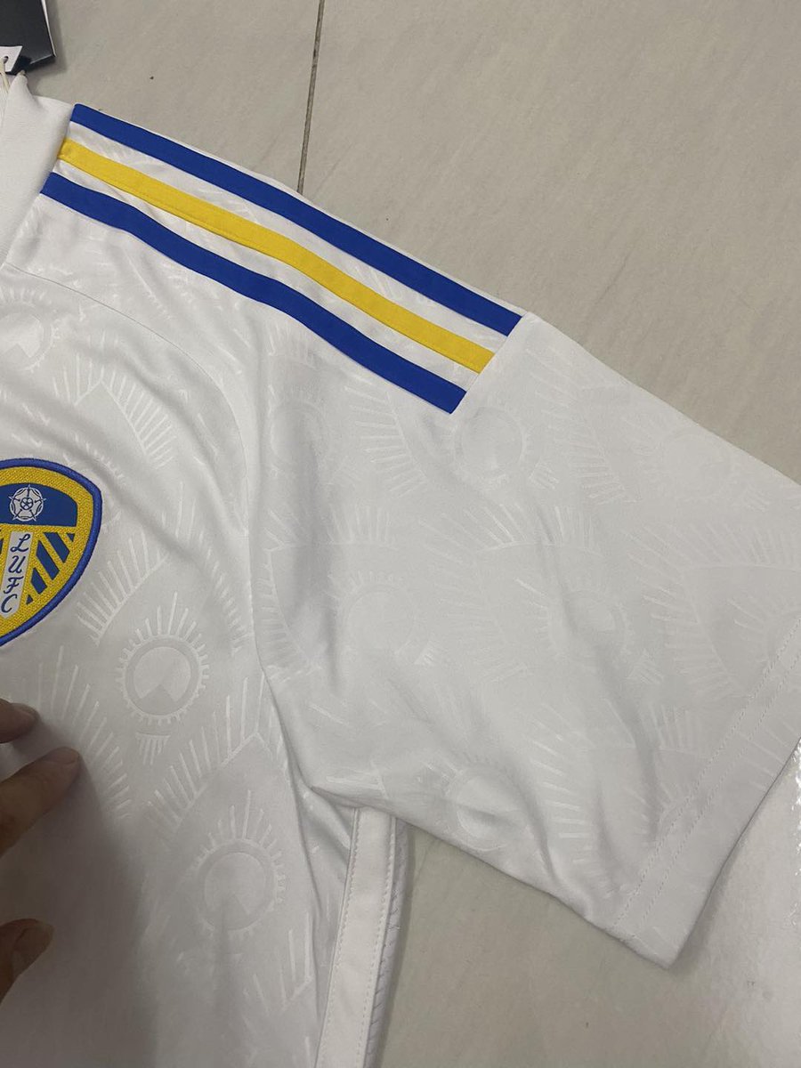 ellie may tweet media