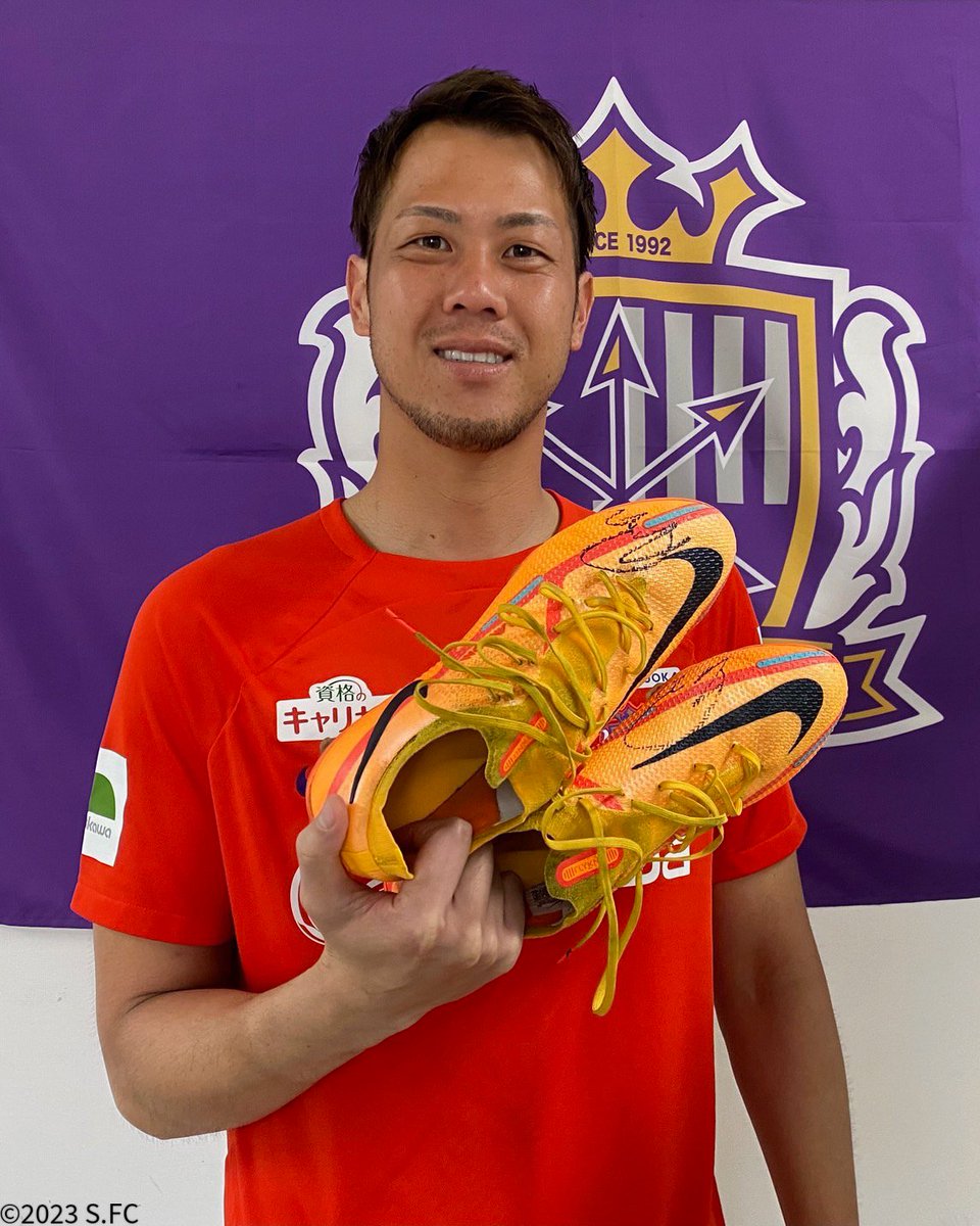 予約販売】本 サンフレッチェ広島 スタジアム設置 非売品 2021年選手
