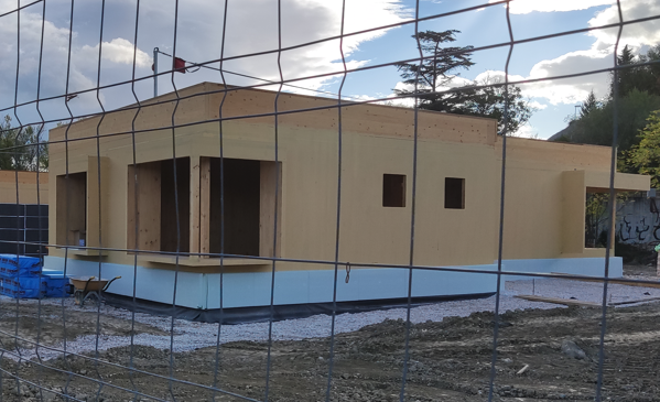 Nos encontramos realizando la #Automatización de dos viviendas unifamiliares en #Pamplona 

Controlaremos los siguientes aspectos:

✅Iluminación
✅Sombreamiento
✅Climatización
✅Control de Accesos
✅Depósito de Pluviales 
✅Monitorización