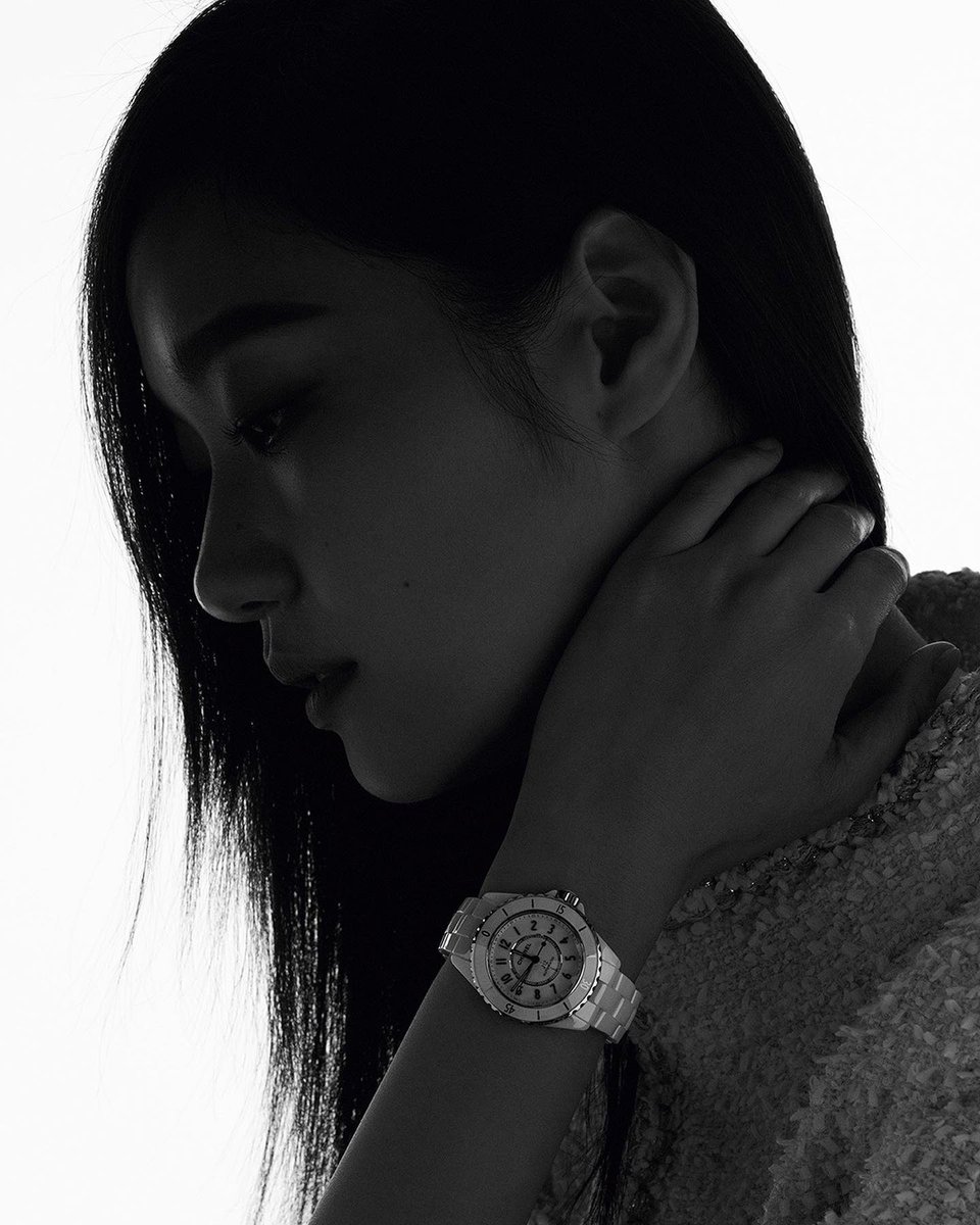geday72's tweet photo. [ 230412 #김고은 인스타 게시물 ] 

@chanelofficial 🤍

#J12 #CHANELWatches #ItsAllAboutSeconds https://t.co/7o0isu3LKN