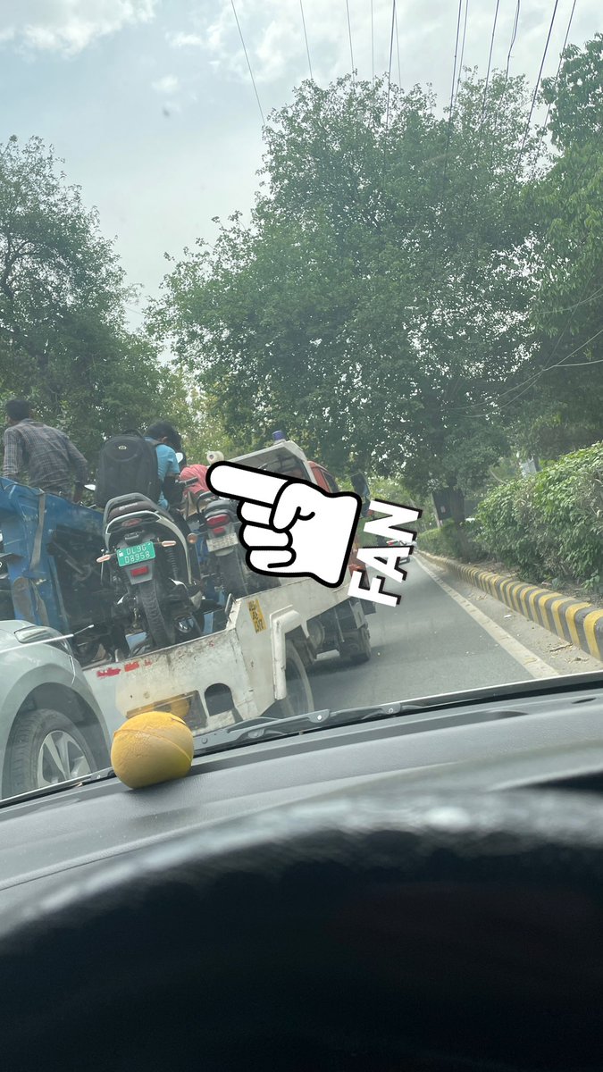 ankush_555's tweet photo. Thats how you get a free ride and save electricity ⚡️👍🏻 https://t.co/Kl4iXgbPyV