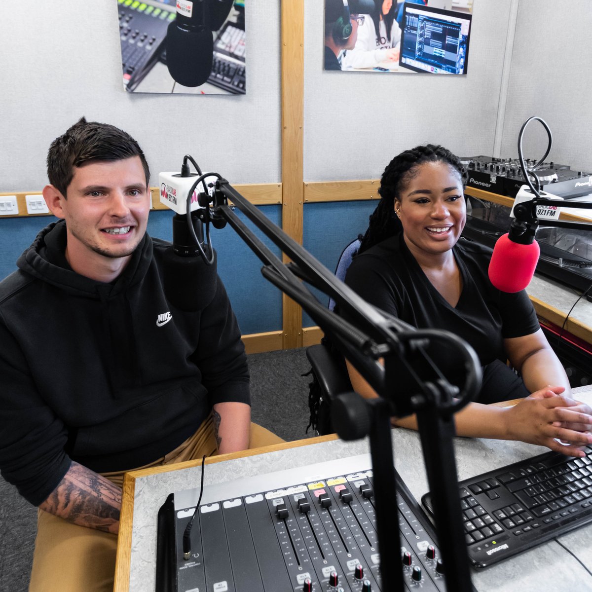 uniofbedsnews's tweet photo. 🎙️ Find out how the @uniofbeds supports students to be #independent while studying at #university with our ‘Bits of Beds’ podcast at 👉 https://t.co/PL4rb21KVH

#University #Podcast #Students #BitsofBeds https://t.co/EyJzxqhJxX