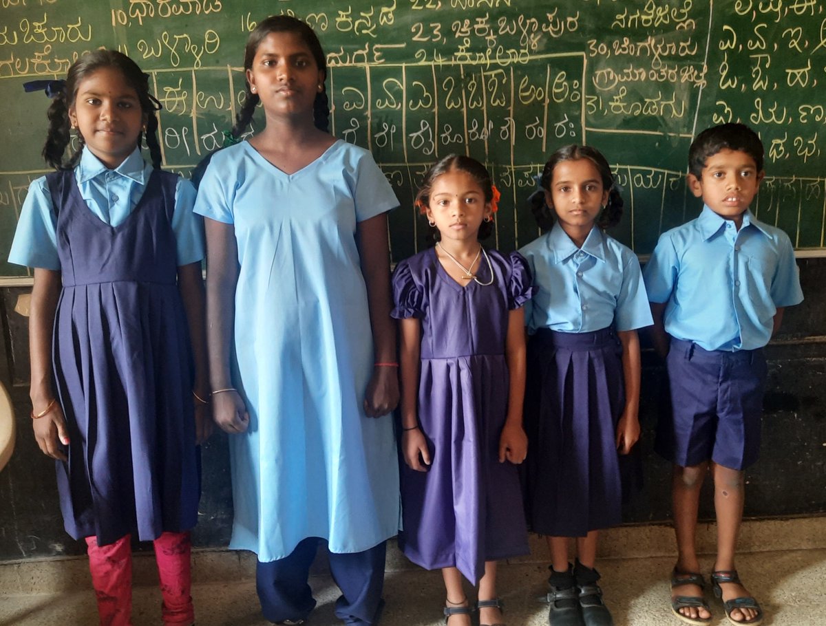 TheKshamata's tweet photo. THE GOOD FIT (a STREE initiative) is helping STREE beneficiaries from the Clothing &amp; Apparel Vertical by brining in business orders to stitch government school uniforms.

This last mile connectivity support.

#Sewingbrightfutures #sustainable #growingtogether #WomenEmpowerment https://t.co/UG2txDZWQX