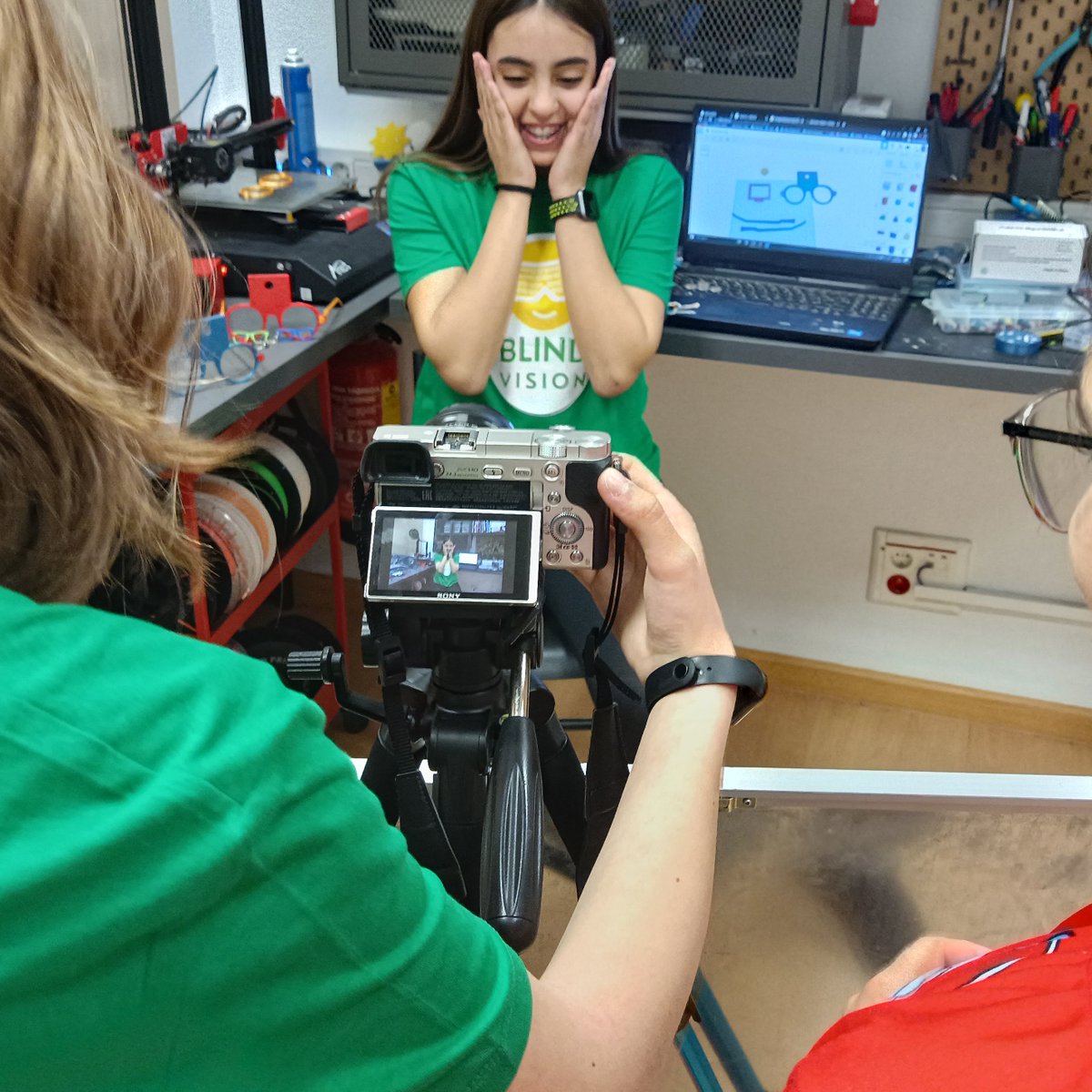 controlzteam_'s tweet photo. 😊😊¡Terminando la grabación de nuestro pitch!! @TechnovationMur @technovation @StemTalento https://t.co/H7BHvHXTE3