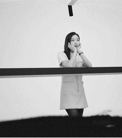 Azalea35151's tweet photo. Her bts photos.
#KimGoEun #J12 #ItsAllAboutSeconds #Chanel https://t.co/fXxseOWbHW