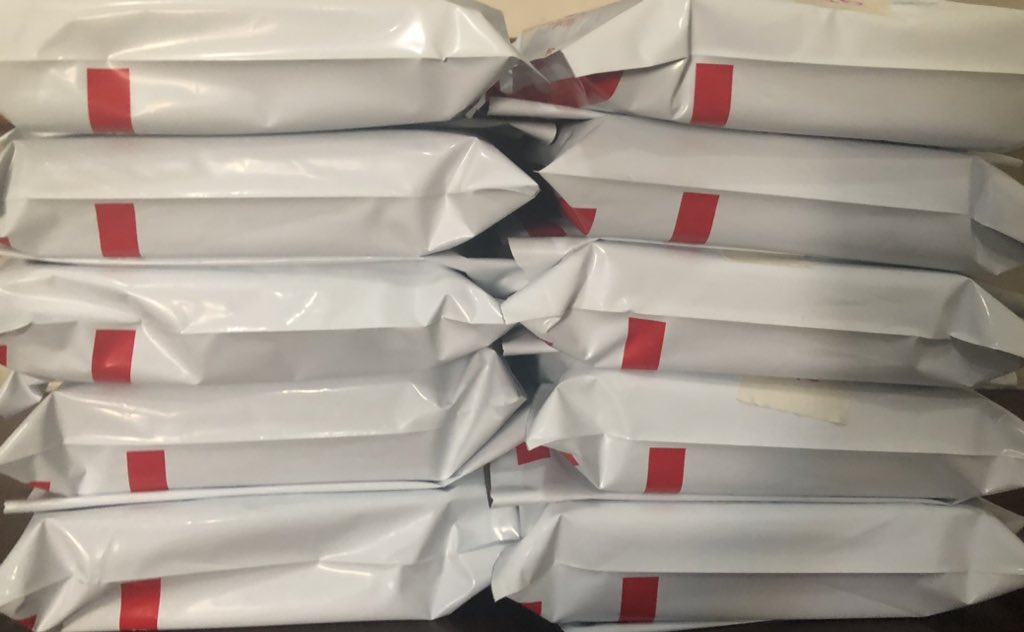 unisleeved's tweet photo. #uni_updates
partial shipment, will continue to pack and ship the rest at most by Saturday🫡 https://t.co/SN34dT7g3B
