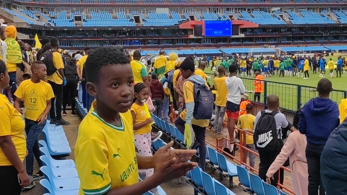 NthambeleniGab1's tweet photo. #YellowWednesday
@Masandawana @Re_Masandawana @NegoCity2010 @mphuma27 @SEMolekwa @Moeti93935013 @coach_rulani https://t.co/lKYG8TScZm