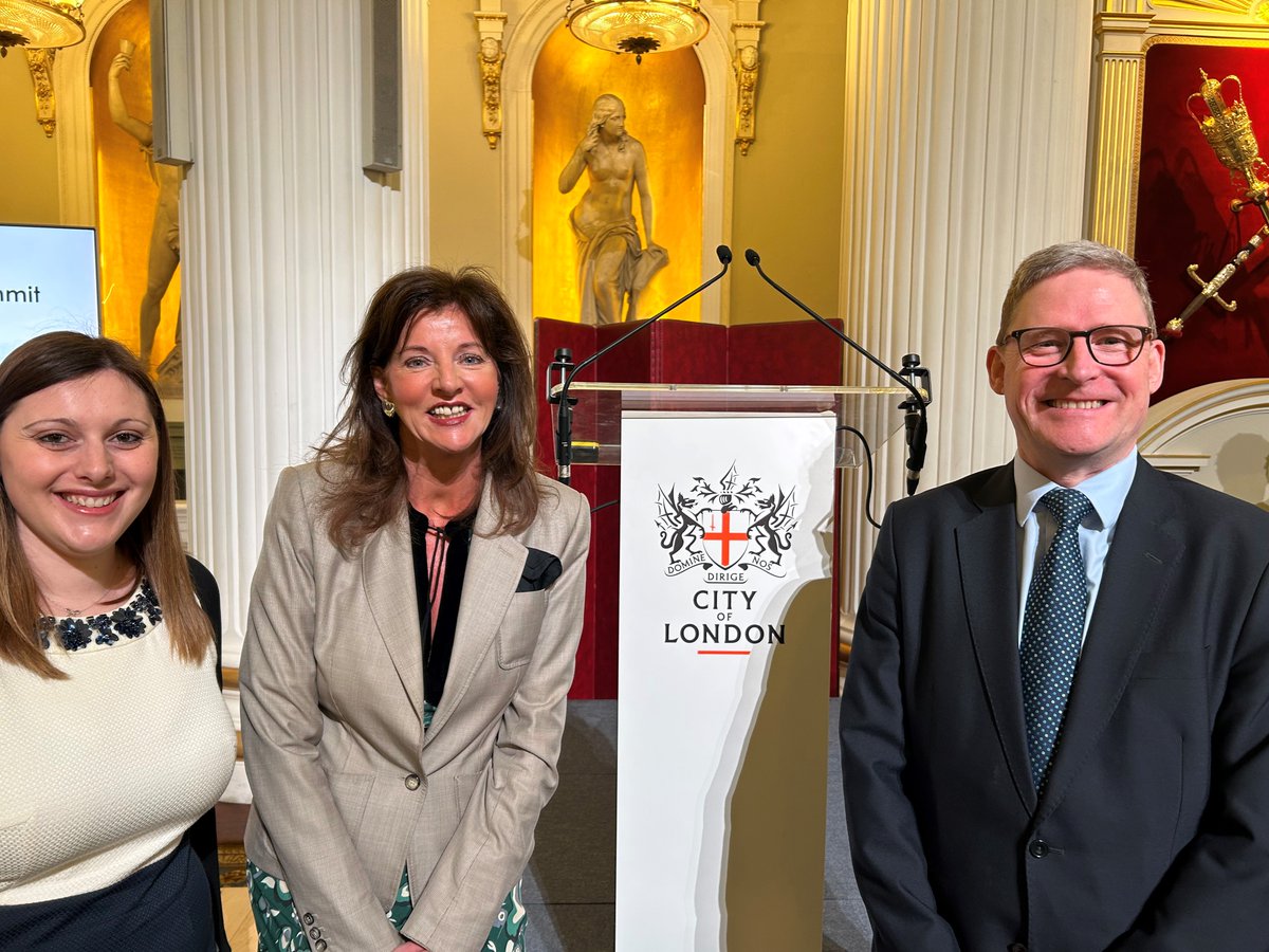 CISI's tweet photo. Our Chief Executive @TracyVegro, our CISI Future Foundation Chair, Nick Swales DL, Chartered FCSI and Manager, Jennifer Malkin attended the Lord Mayor's first ever Mansion House Financial Inclusion and Literacy Summit today.

#financialliteracy #financialservices https://t.co/4ydptMMidT