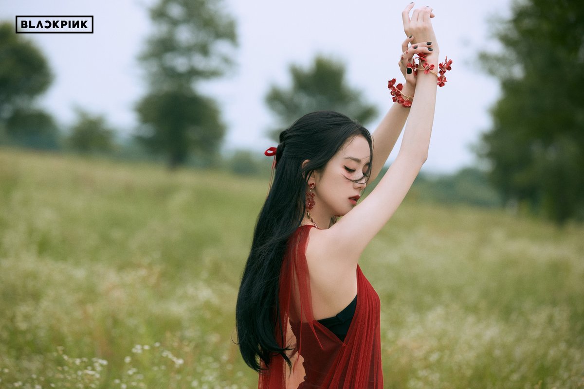 #OFFICIALBLINK

꽃처럼 아름다운
지수의 순간이 가득 담긴
[ME] 비하인드 포토 2탄!🥰
지금 바로 확인해 보세요🌹

BLACKPINK Weverse ▶️weverse.io/blackpink/medi…
BLINK MEMBERSHIP ▶️weverse.io/blackpink/medi…

#JISOO #지수 #BLACKPINK #블랙핑크
#FIRSTSINGLEALBUM #ME #꽃 #FLOWER
#BLINK #블링크