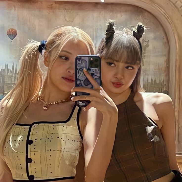 jnsoiroseee's tweet photo. ns cΓ³mo llamar la atenciΓ³n pero ando en busca de mutis, soy #fansΓ©, soy #chaelisara y #taekooka delulu, soy #eunwoo stan y me gustan otros artistas fuera del kpop.
sean mis amigues xfa q ya no soporto esta soledad π https://t.co/QmZOXqvwgy