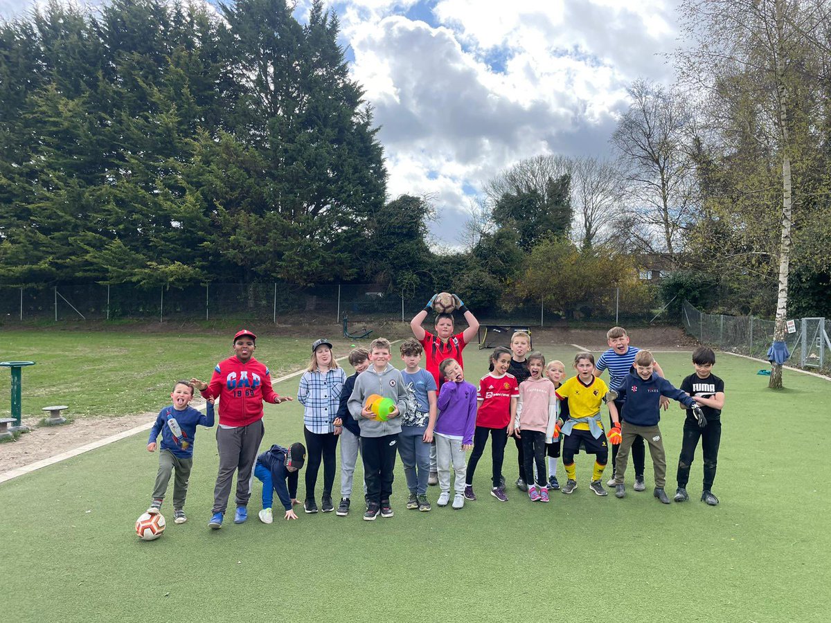 Multi_teckz's tweet photo. Day 2 - @ArdleyHill 🐣🤩

Team games + Playground activities to start an exciting day 🏃‍♂️🚴 🛝 

Indoor Hockey 🏒 
Football World Cup ⚽️ 

Before our main event in the afternoon Easter Egg Treasure hunt 🐣🍫🕵️‍♀️🕵️‍♂️  

Another day of 50+ children keeping active over Easter 🏃‍♂️🏃‍♀️ https://t.co/TWondPS75W
