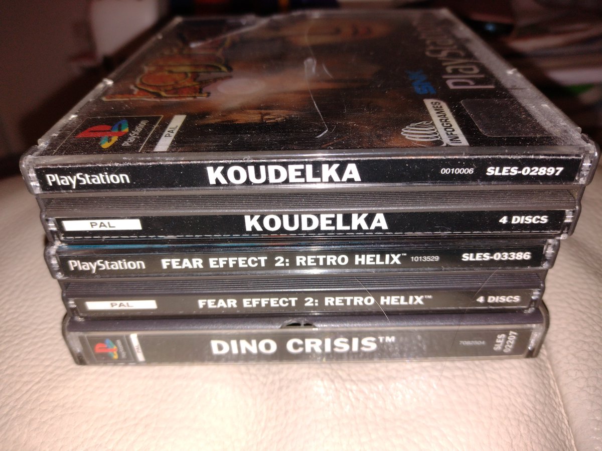 ScottEsplin's tweet photo. So, what sort of monetary value do i have sitting beside me today?
#ps1 #retro #gaming #koudelka #feareffect2 #dinocrisis https://t.co/g32A2al1QB
