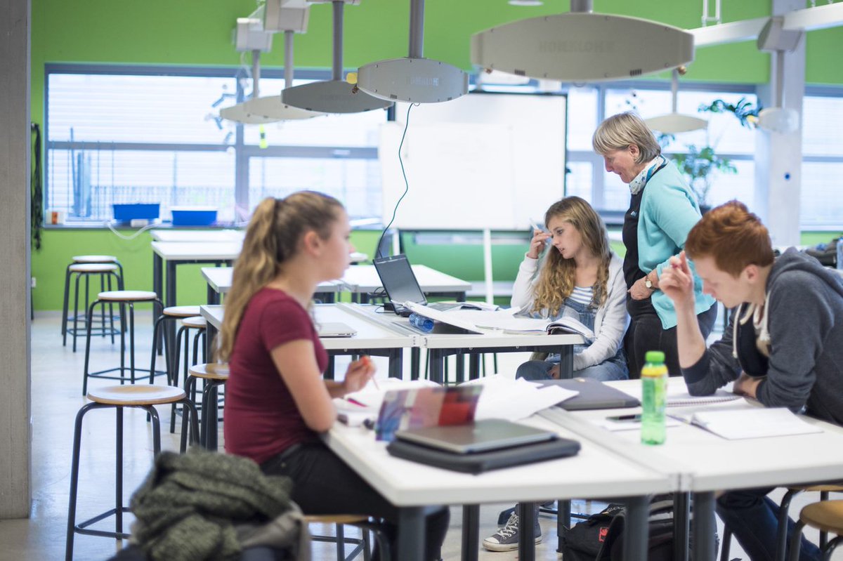 Tip! Wil je weten hoe je de oefenprogramma’s #𝗡𝗲𝗱𝗲𝗿𝗹𝗮𝗻𝗱𝘀, #𝗘𝗻𝗴𝗲𝗹𝘀 en #𝗿𝗲𝗸𝗲𝗻𝗲𝗻 het beste kunt inzetten bij jou op school? Meld je aan voor de gratis online informatiesessies op 𝟭𝟴 𝗮𝗽𝗿𝗶𝗹 en 𝟵 𝗺𝗲𝗶! bitly.ws/CSRS #onderwijs