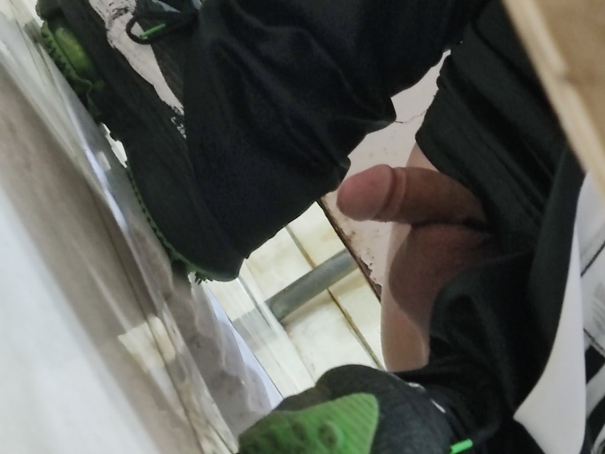 gaysuitman1's tweet photo. #直男大鸡巴 https://t.co/jhRk3mBuDO