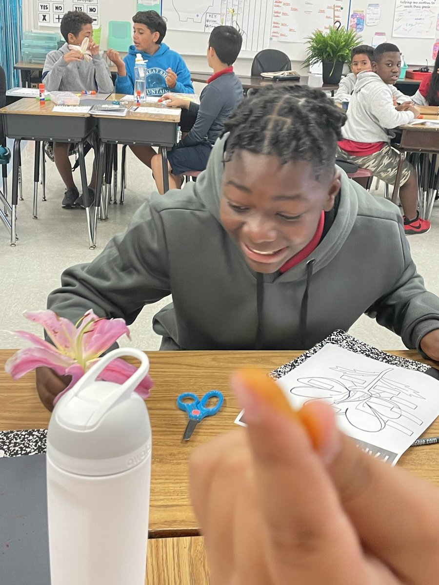 Miss Gates tweet media