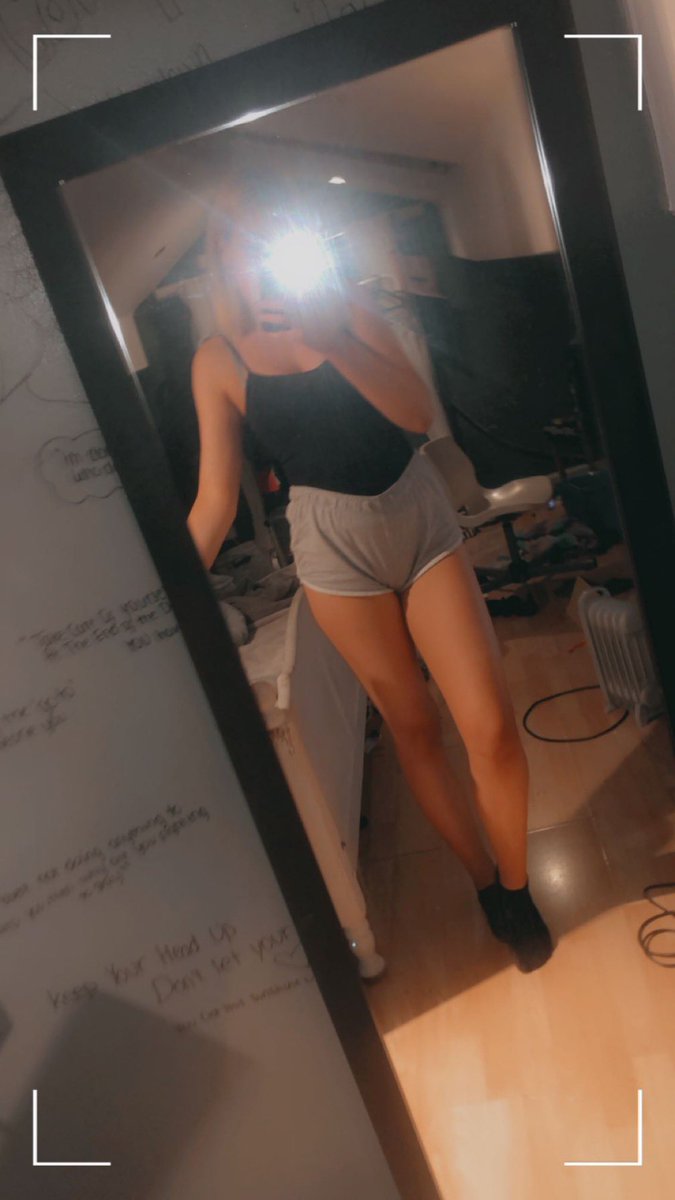 Summer76190617's tweet photo. Message me link in the bio needing someone to rip these clothes of me already 🤪#adultadvertising #adultcontentcreator #bigbooblover #onlyfans_girl #onlyfansFree #onlyfansbabe https://t.co/BOmKogPvQE