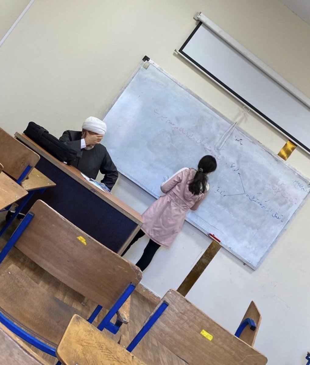 آخوند آچمز :))

#مهسا_امینی 
#IRGCterrorists