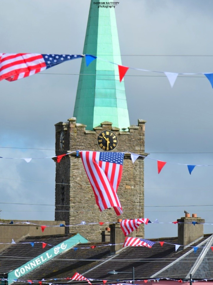 Dundalk_Photos's tweet photo. A proud day for our wee town. 

Dundalk will be on the international stage tonight for all the right reasons 🇺🇲🇮🇪🇺🇲🇮🇪
#cmonthetown https://t.co/SmZ1XQcepX
